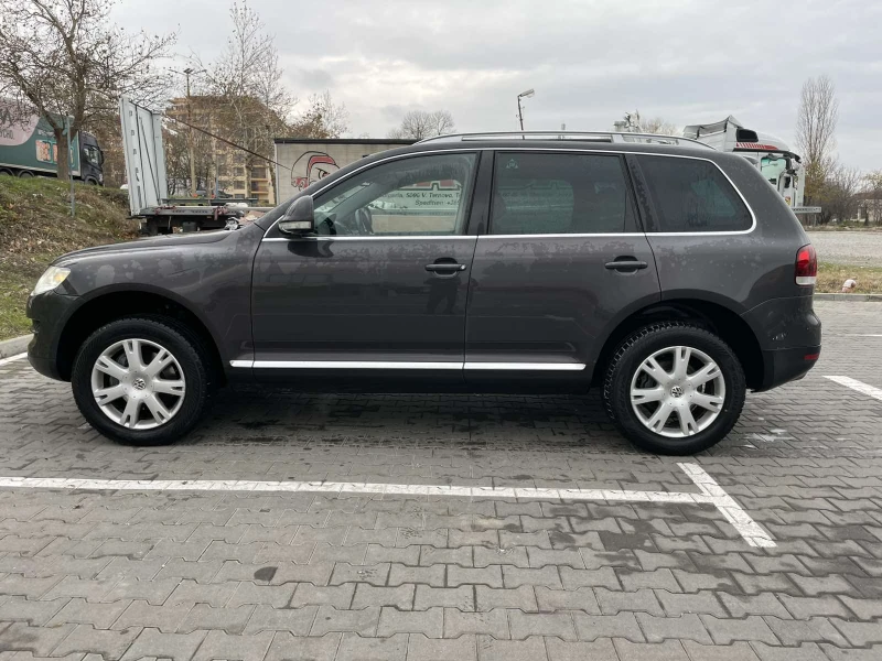 VW Touareg, снимка 4 - Автомобили и джипове - 48388593