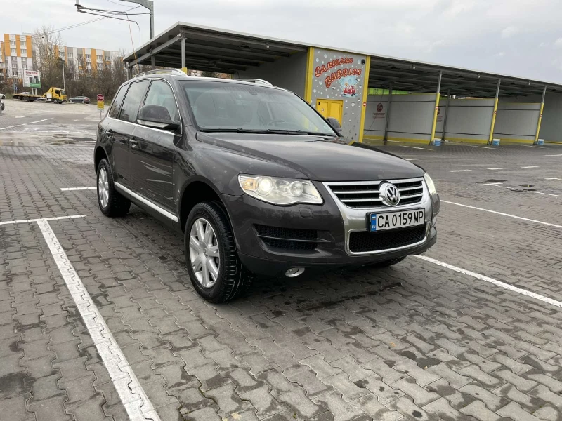 VW Touareg, снимка 1 - Автомобили и джипове - 48388593