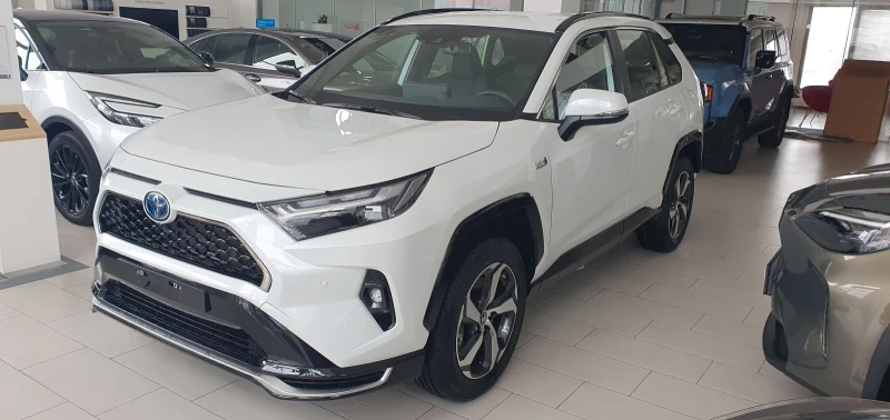 Toyota Rav4 PLUG IN HYBRID, снимка 2 - Автомобили и джипове - 48706520