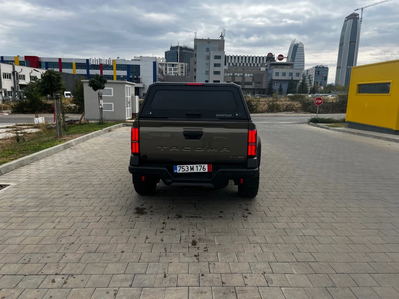 Toyota Tacoma TRAILHUNTER, снимка 4 - Автомобили и джипове - 52702063