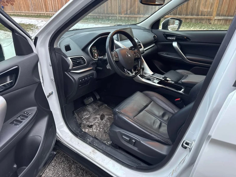 Mitsubishi Eclipse Cross S AWC  CARFAX, снимка 5 - Автомобили и джипове - 53089366