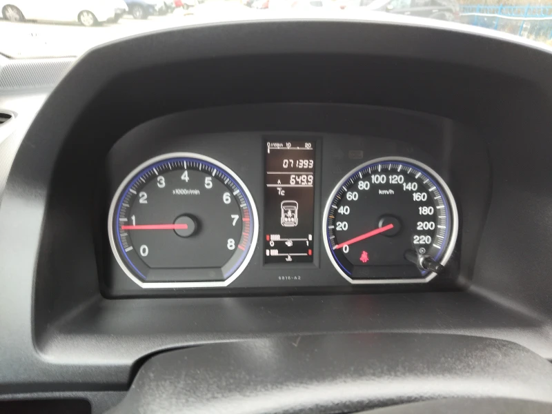 Honda Cr-v 2, 0i 150ps 4x4 71000km!!!, снимка 8 - Автомобили и джипове - 53273386