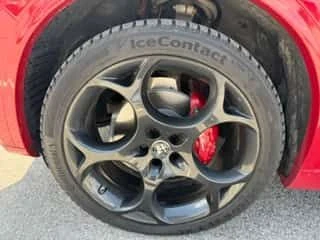 Alfa Romeo Stelvio * Veloce * 2 КЛЮЧА* ПОДГРЕВ* PANO* KEYLESS* , снимка 7 - Автомобили и джипове - 54318578