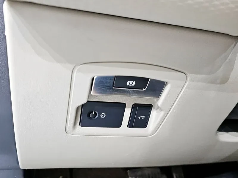 Land Rover Range Rover Velar 2.0 D240 R-Dynamic Se, снимка 17 - Автомобили и джипове - 54515203