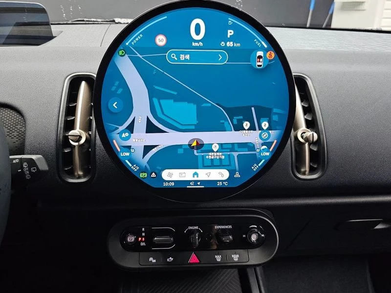 Mini Countryman 2.0 Automatic, снимка 13 - Автомобили и джипове - 55996373