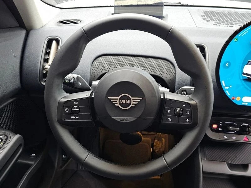 Mini Countryman 2.0 Automatic, снимка 12 - Автомобили и джипове - 55996373