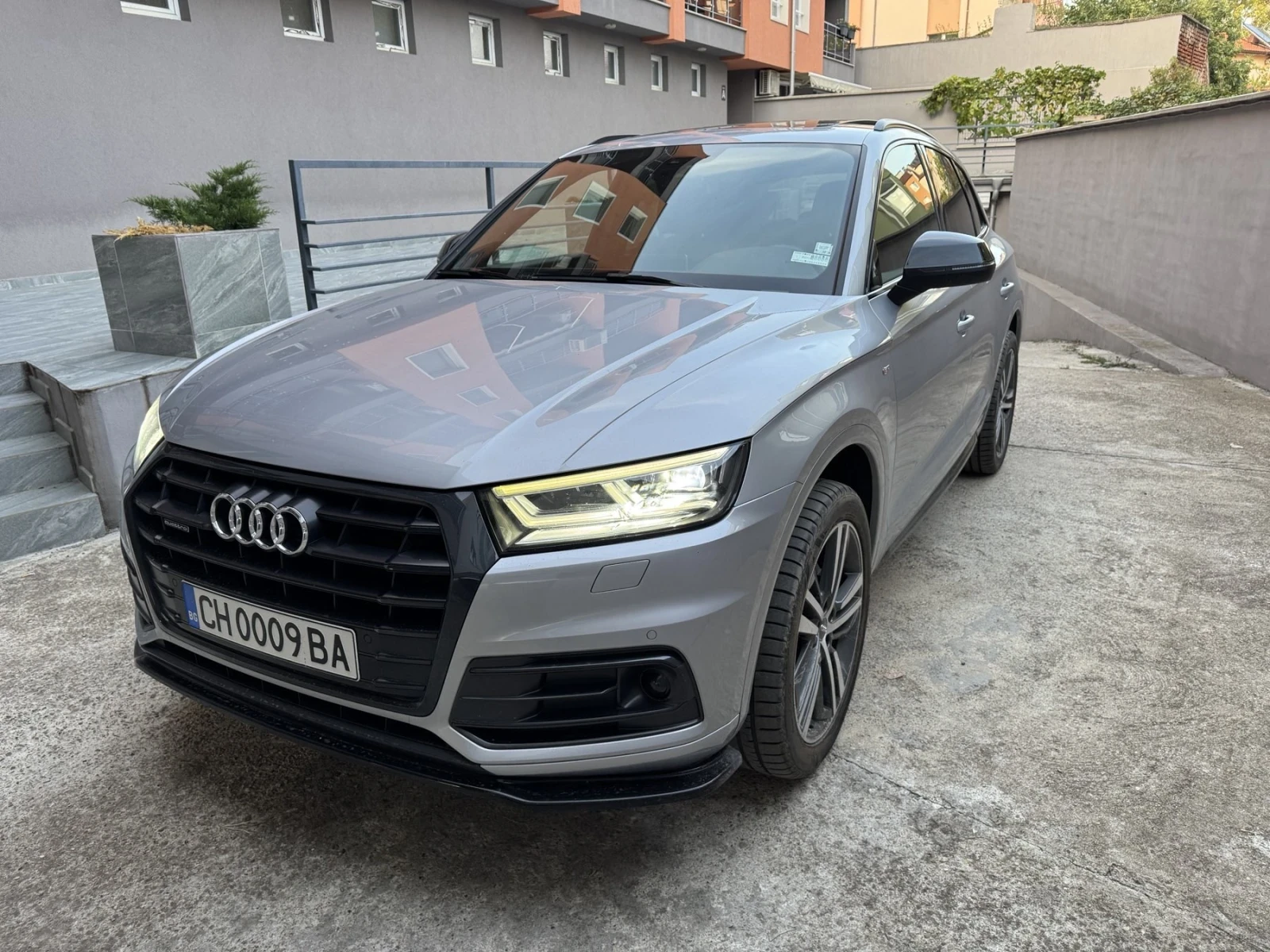 Audi Q5 40TDI Sport* NIGHT * DISTRONIC* ПАНОРАМА* DIGITAL, снимка 1