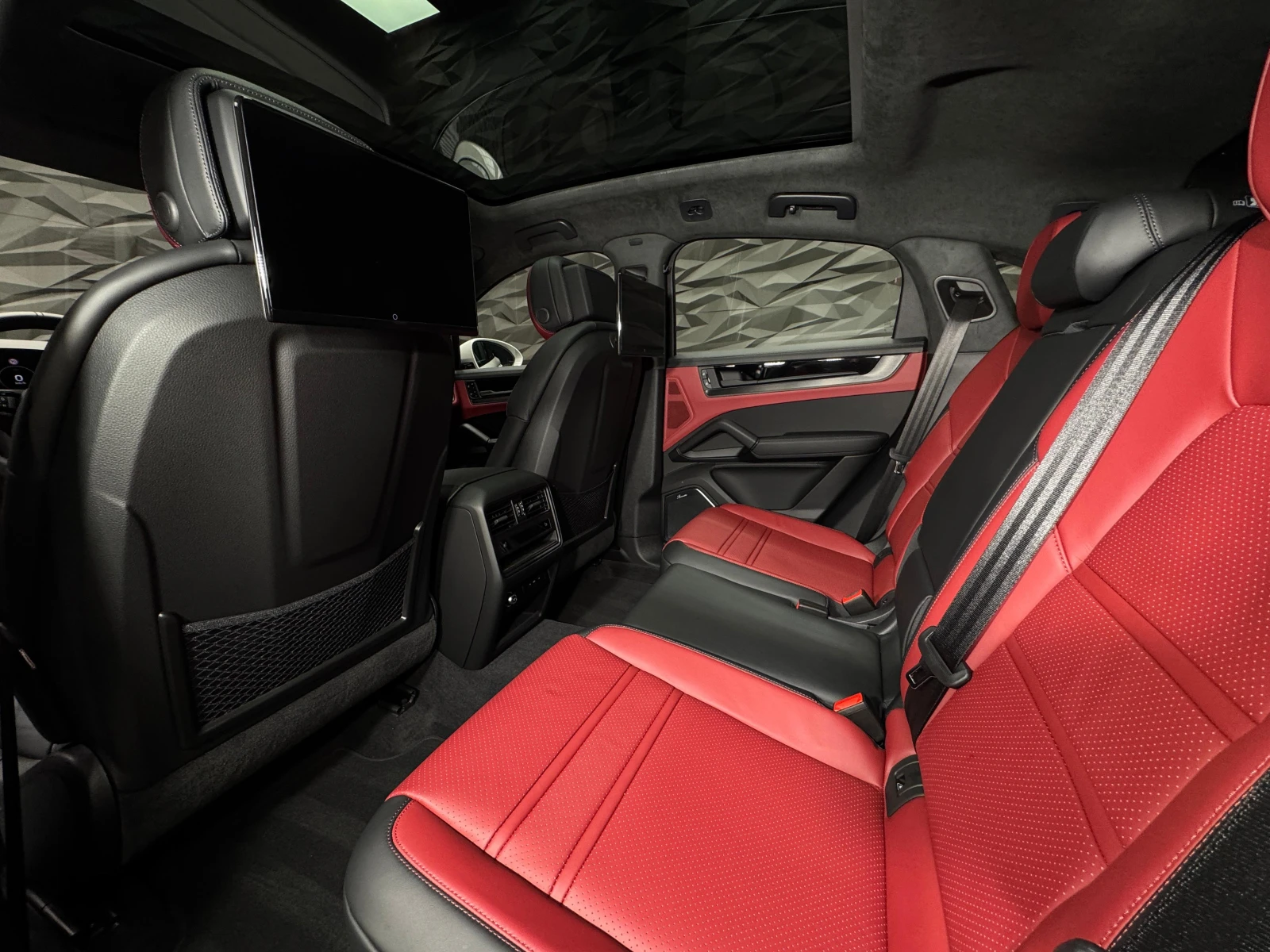 Porsche Cayenne GTS Coupe Burm TV Pano Ventilation Dual Display - изображение 10