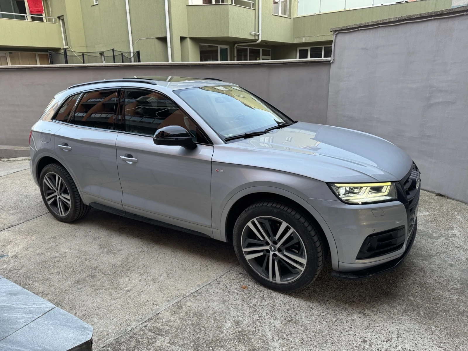 Audi Q5 40TDI Sport* NIGHT * DISTRONIC* ПАНОРАМА* DIGITAL - изображение 6