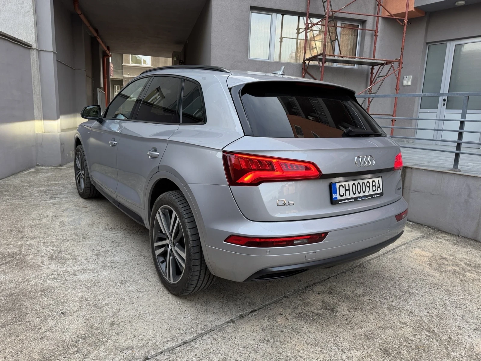 Audi Q5 40TDI Sport* NIGHT * DISTRONIC* ПАНОРАМА* DIGITAL - изображение 2