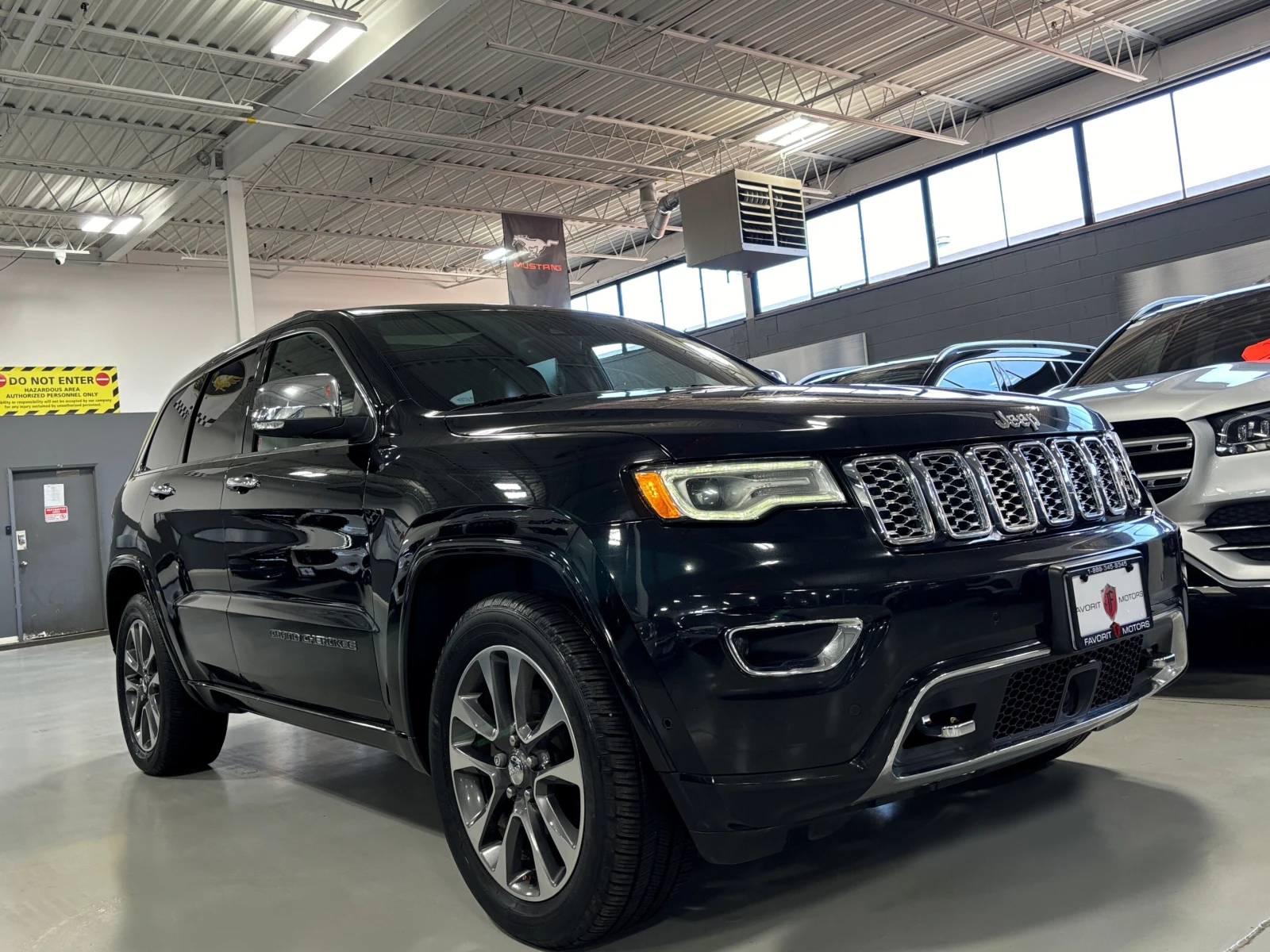 Jeep Grand cherokee 2017* OVERLAND* FACELIFT* * DISTRONIK* PANO*  | Mobile.bg   2