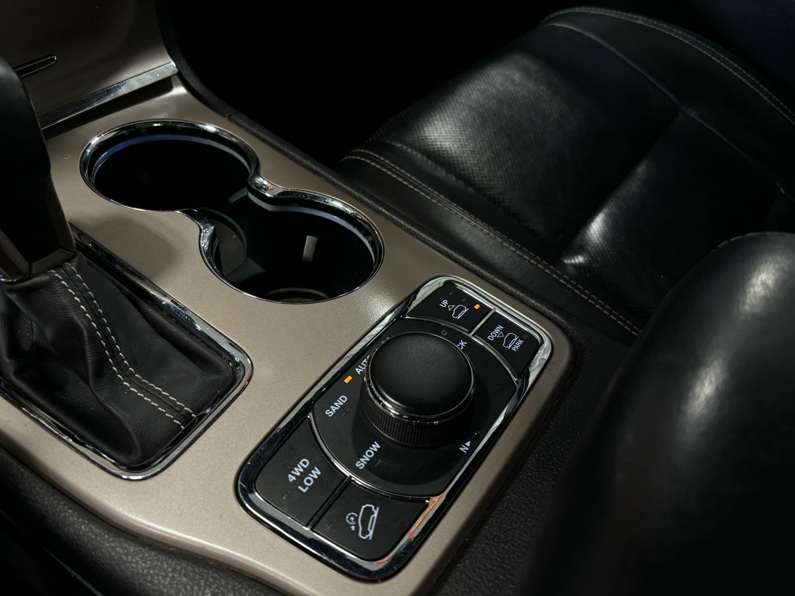 Jeep Grand cherokee 2017* OVERLAND* FACELIFT* * DISTRONIK* PANO*  | Mobile.bg   11