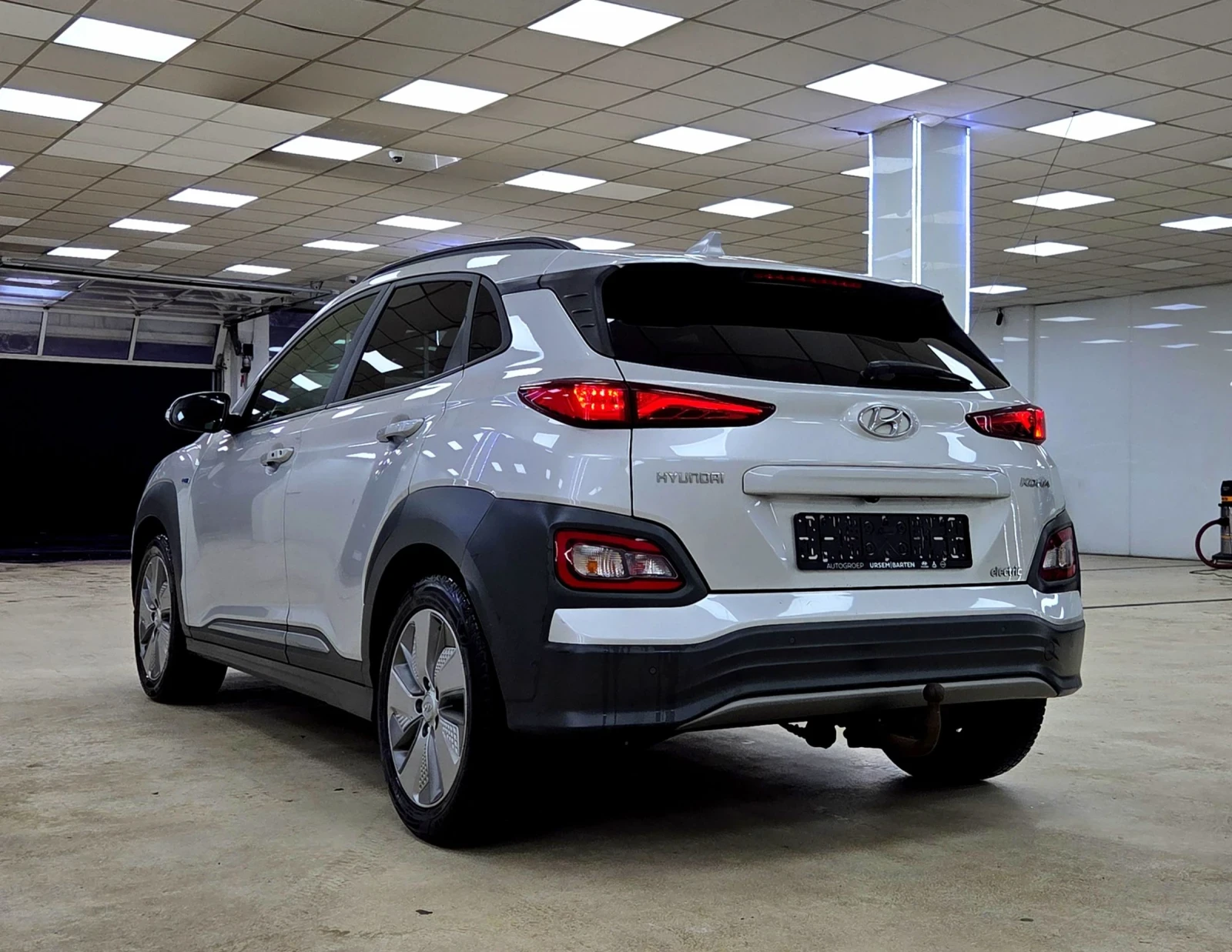 Hyundai Kona 64КWh/Premium/Blue Link/ШИБИДАХ - изображение 4