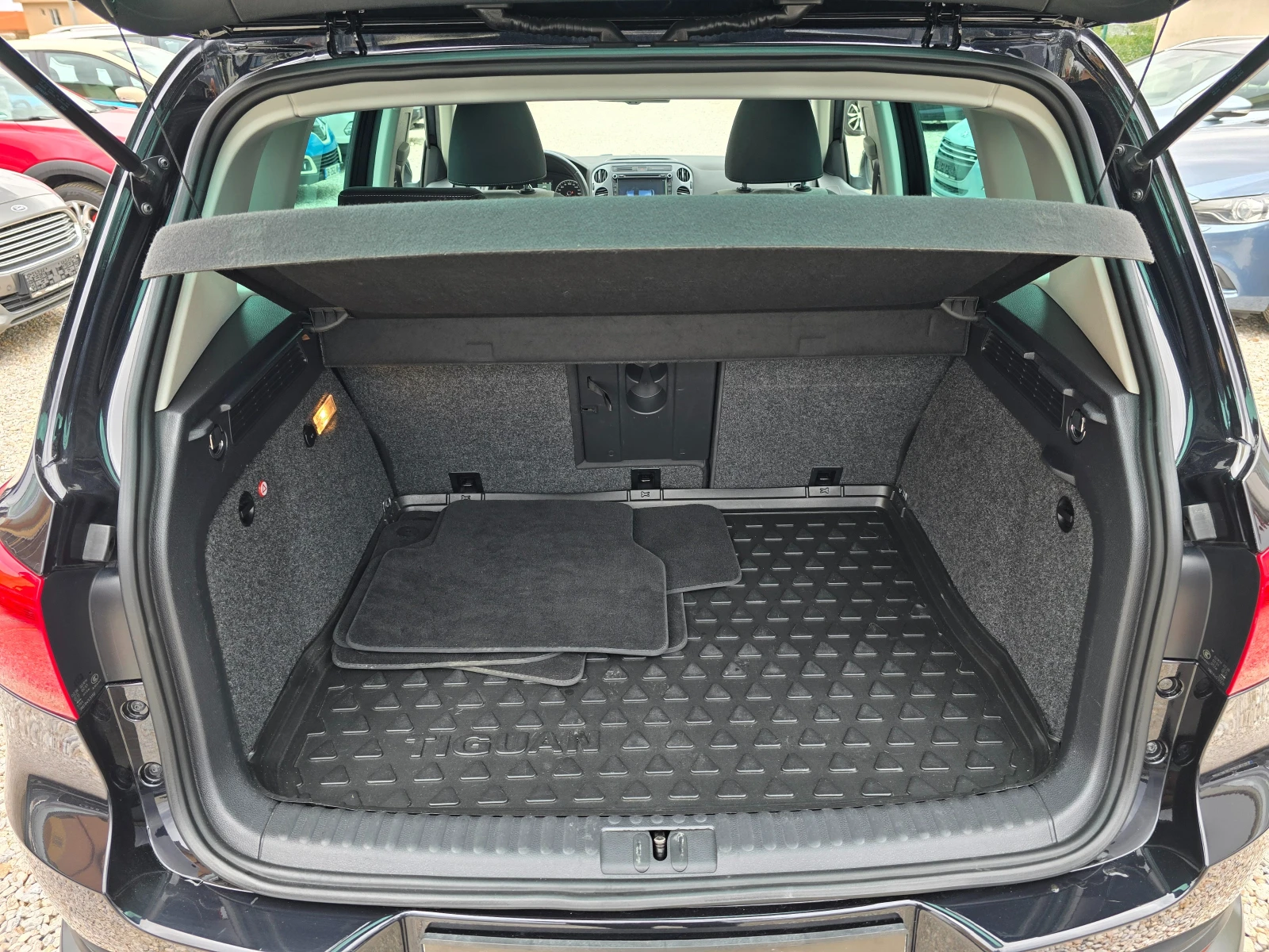 VW Tiguan 2.0TDI SKY /4-MOTION/НОВА/, снимка 14 - Автомобили и джипове - 53905477