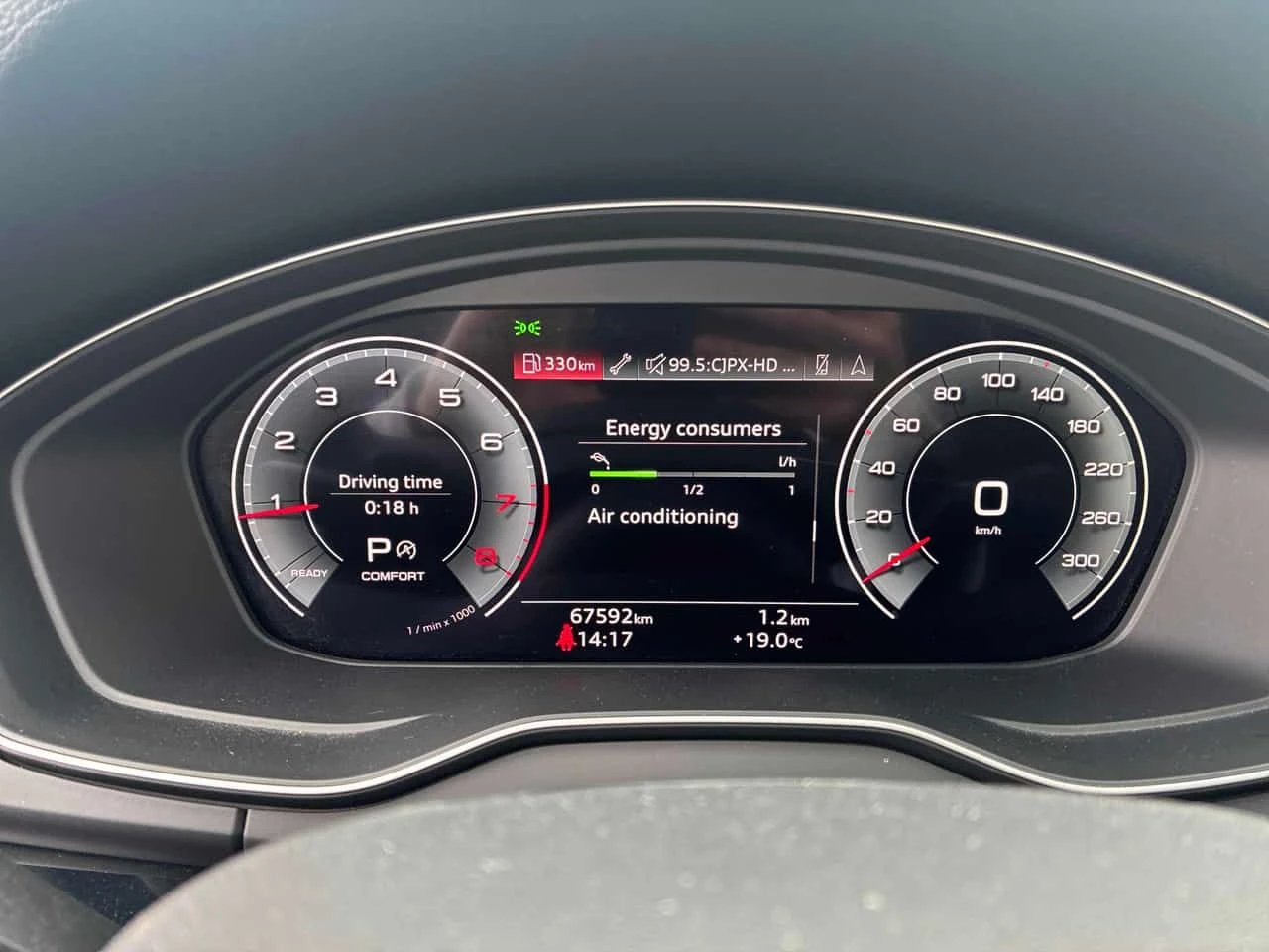 Audi Q5 Progressiv / ГУМИ С ДЖАНТИ , снимка 8 - Автомобили и джипове - 54365845