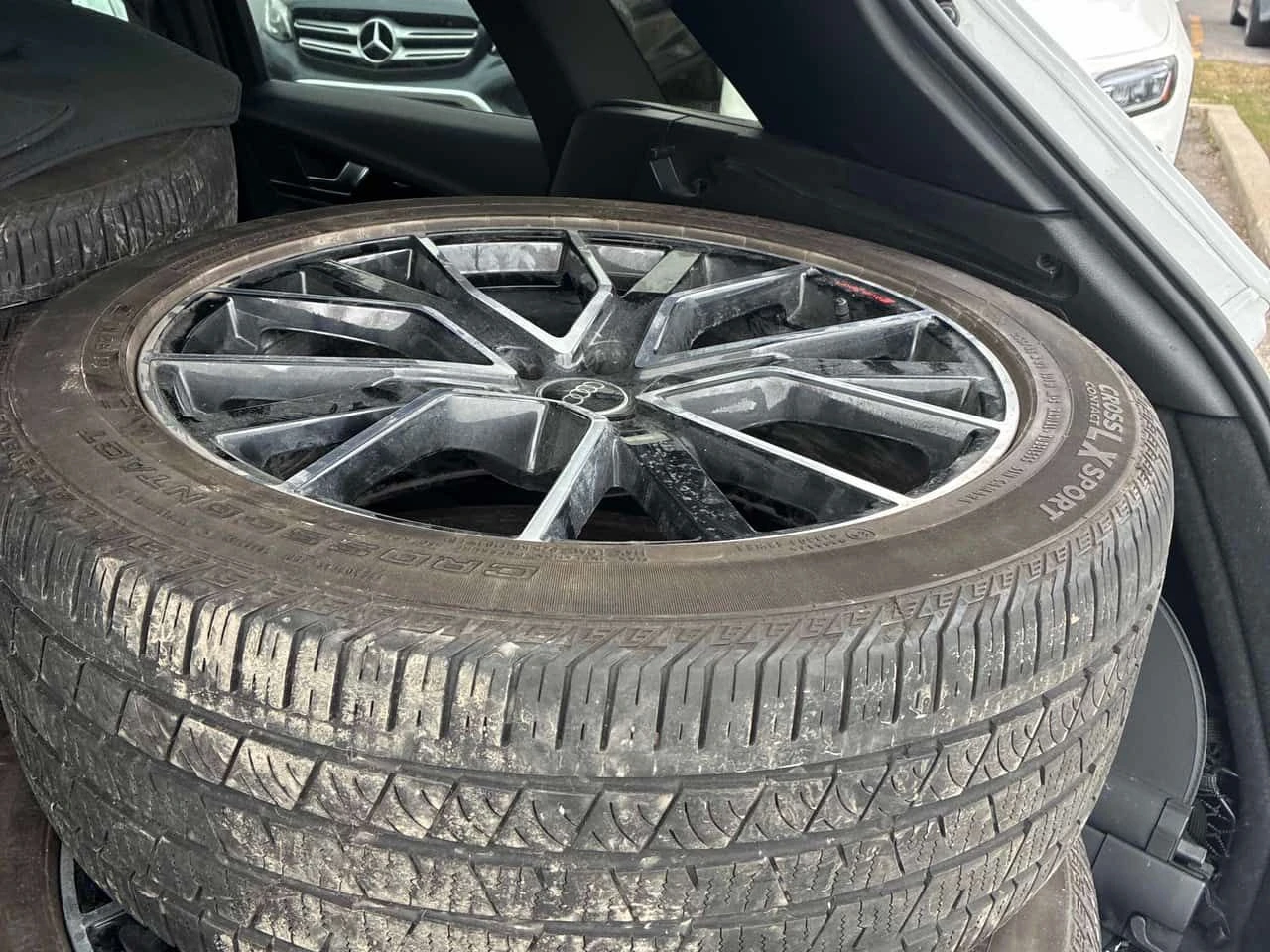 Audi Q5 Progressiv / ГУМИ С ДЖАНТИ , снимка 14 - Автомобили и джипове - 54365845