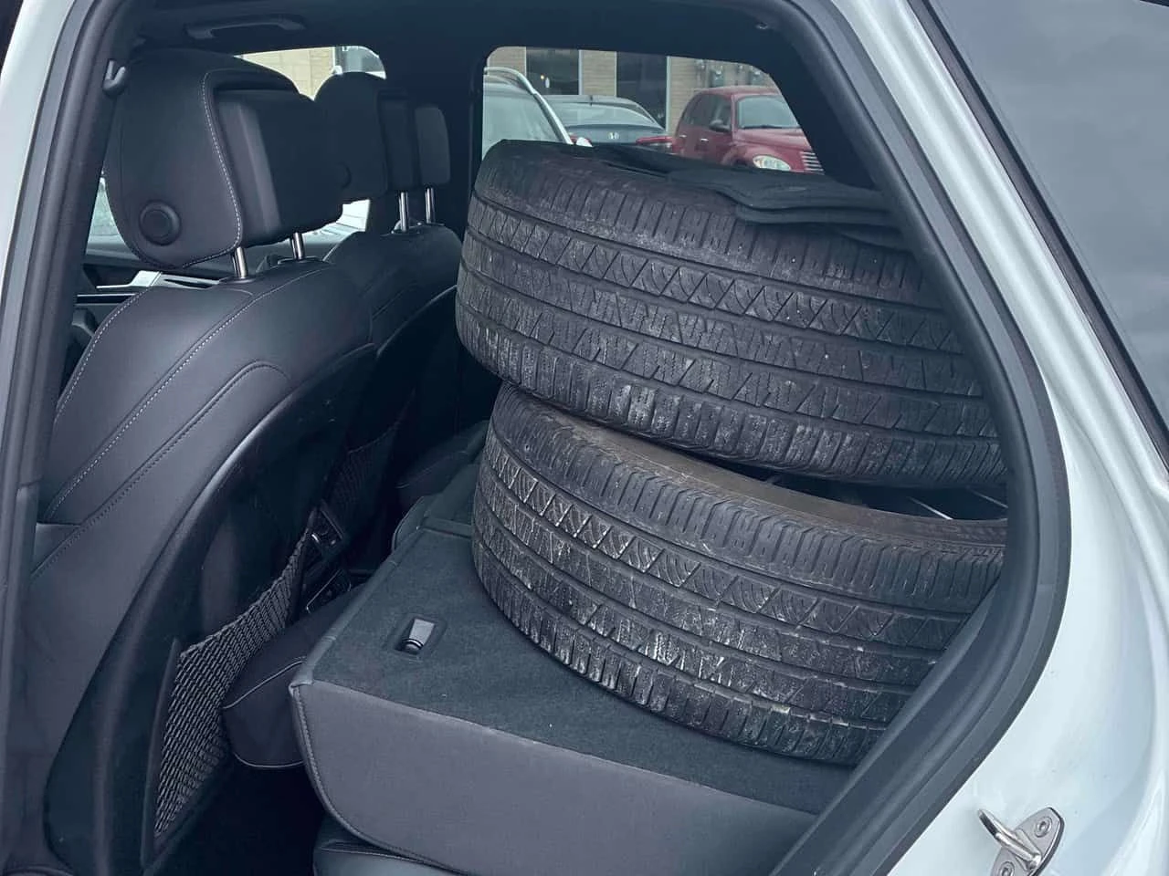 Audi Q5 Progressiv / ГУМИ С ДЖАНТИ , снимка 13 - Автомобили и джипове - 54365845