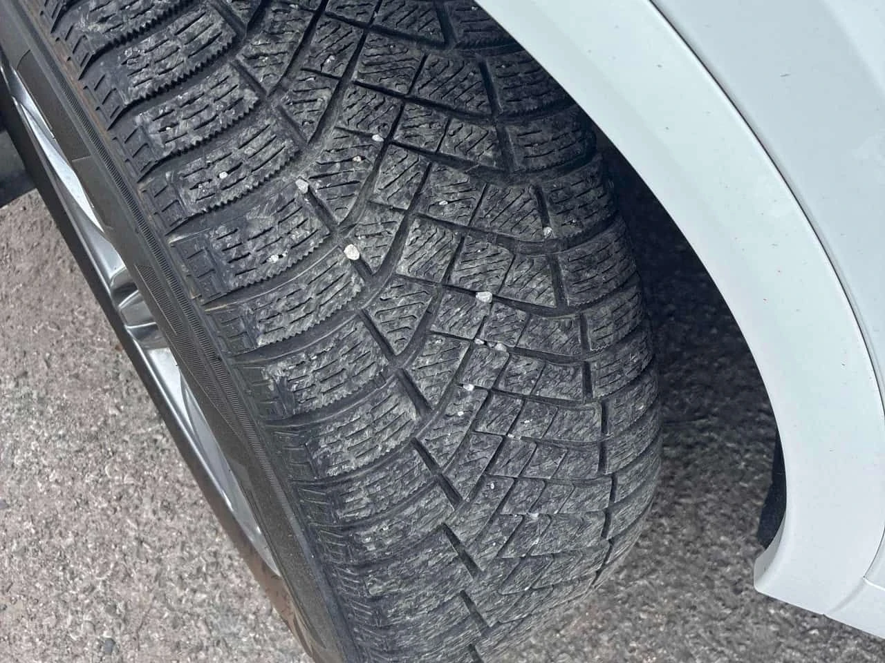 Audi Q5 Progressiv / ГУМИ С ДЖАНТИ , снимка 16 - Автомобили и джипове - 54365845