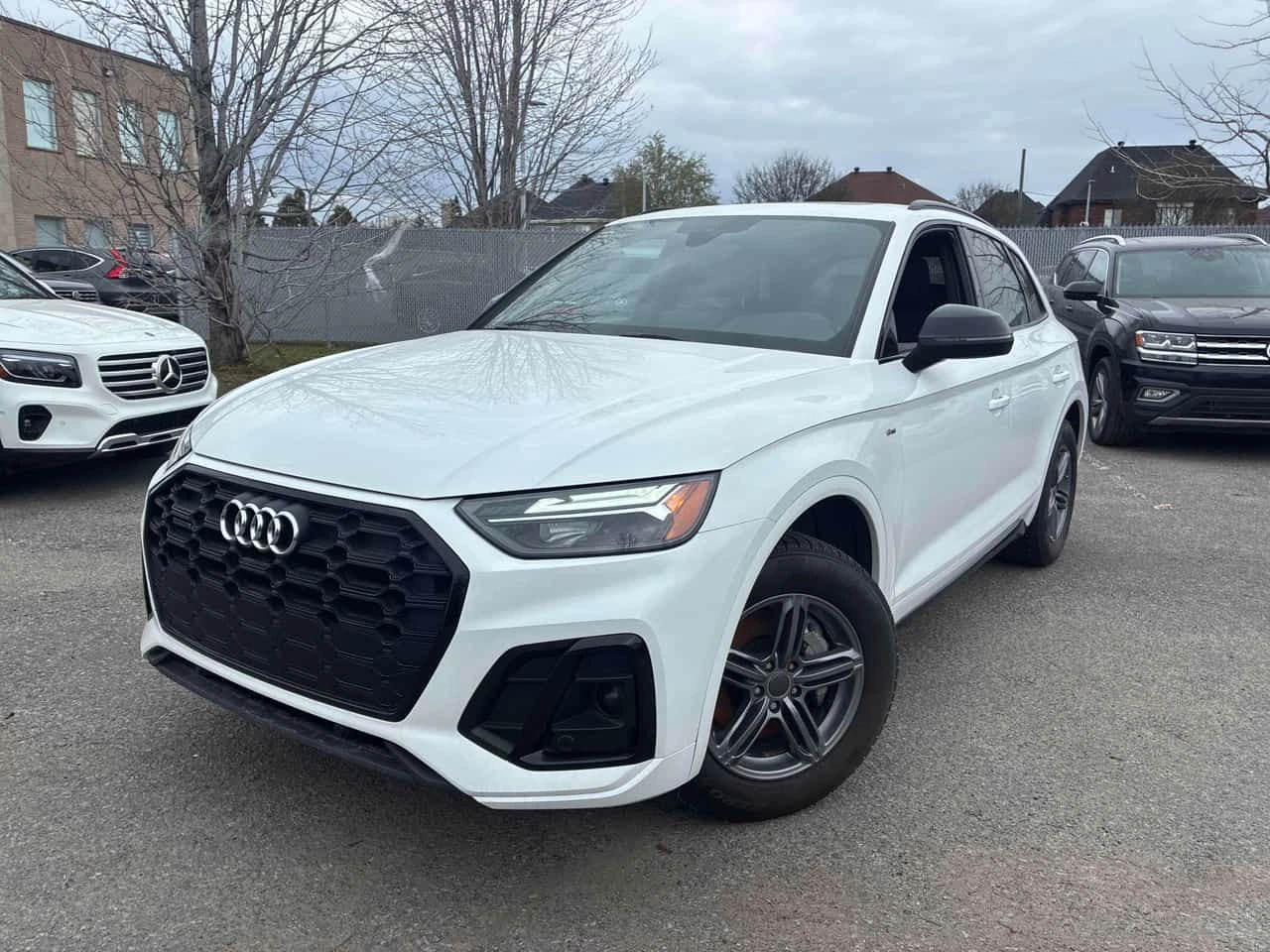 Audi Q5 Progressiv / ГУМИ С ДЖАНТИ 