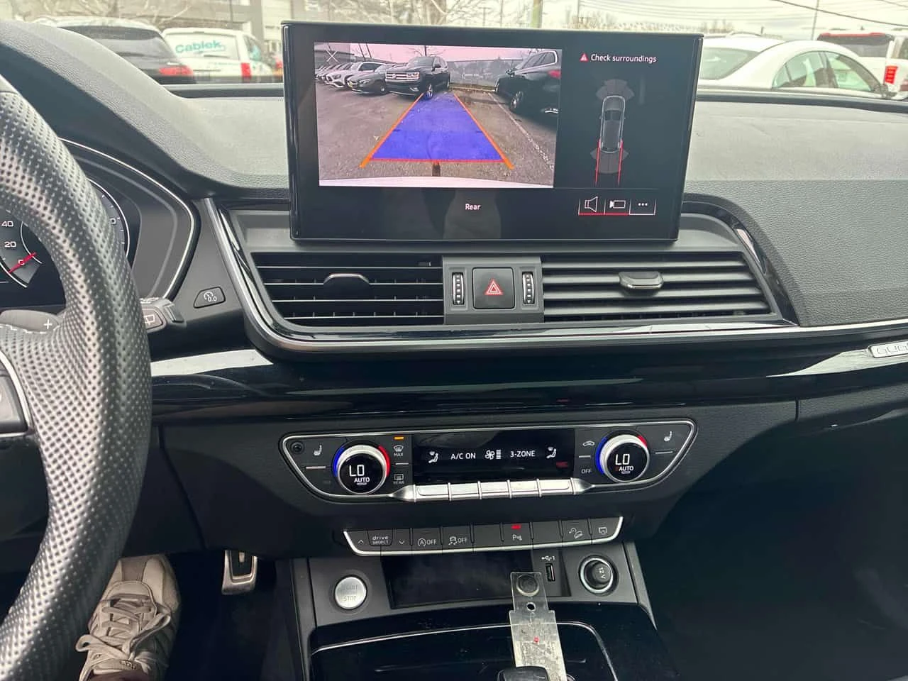 Audi Q5 Progressiv / ГУМИ С ДЖАНТИ , снимка 9 - Автомобили и джипове - 54365845