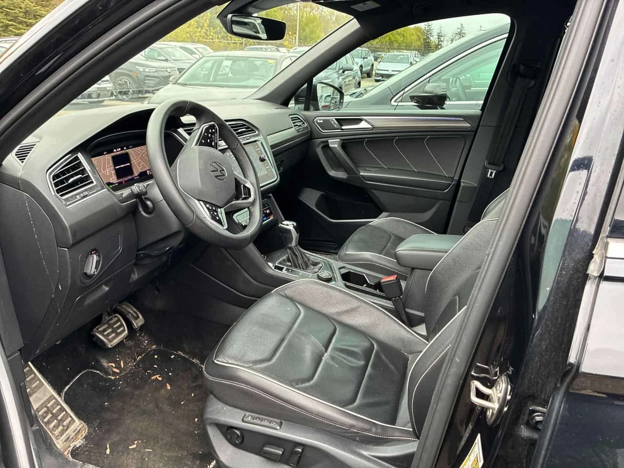 VW Tiguan Highline R Line / 360 / ОБДУХВАНЕ / FENDER, снимка 5 - Автомобили и джипове - 54607270