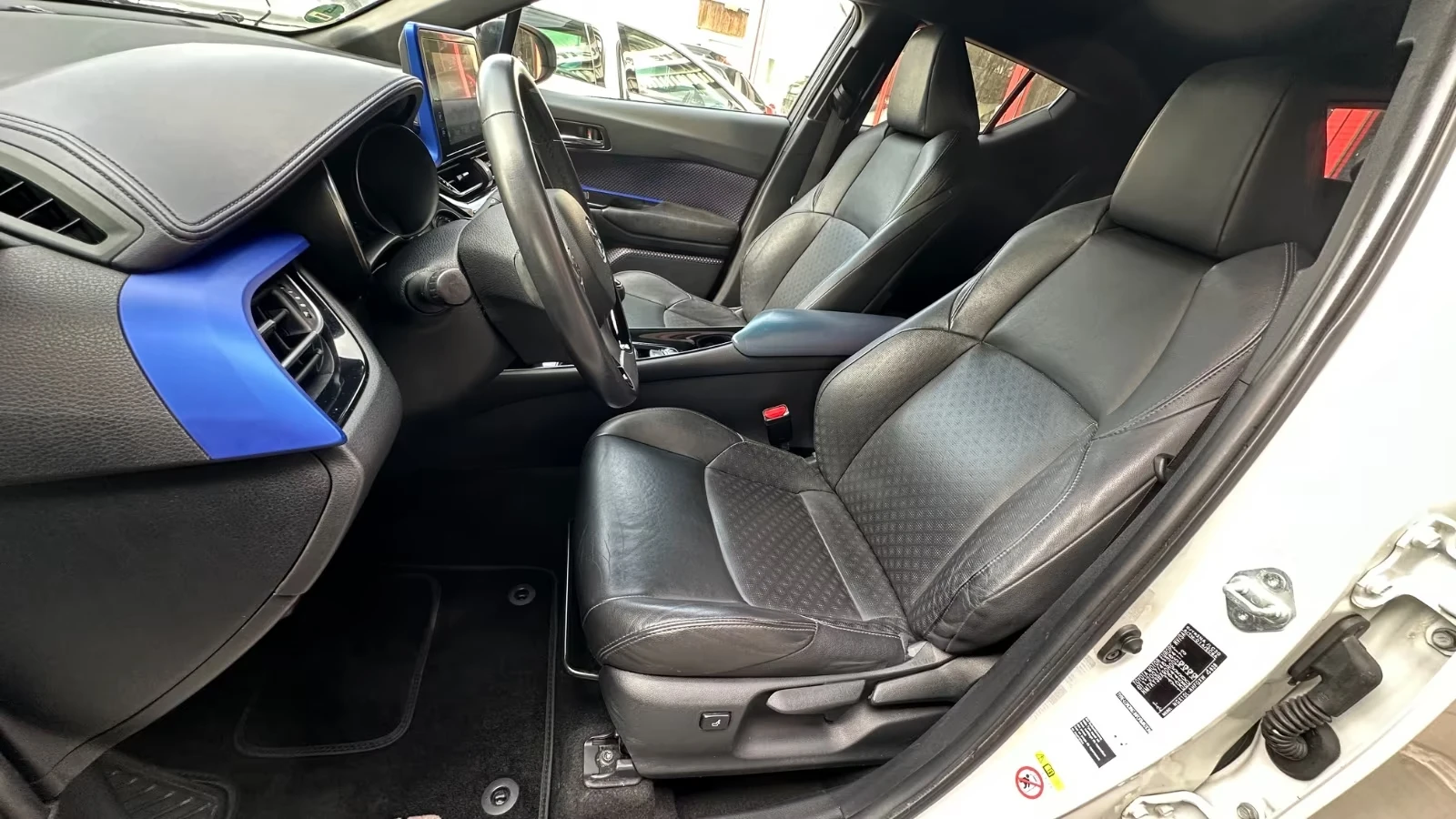 Toyota C-HR Style/116HP/NAVI/CAM/КОЖА/, снимка 12 - Автомобили и джипове - 55033932