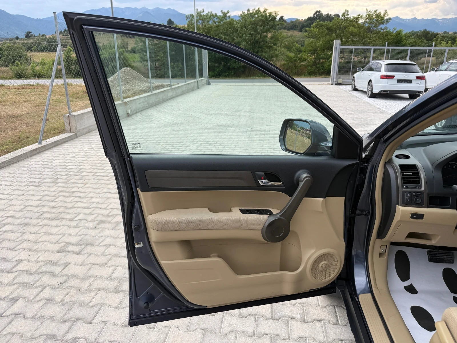 Honda Cr-v 2.0i AUTOMATIC, снимка 9 - Автомобили и джипове - 55226396