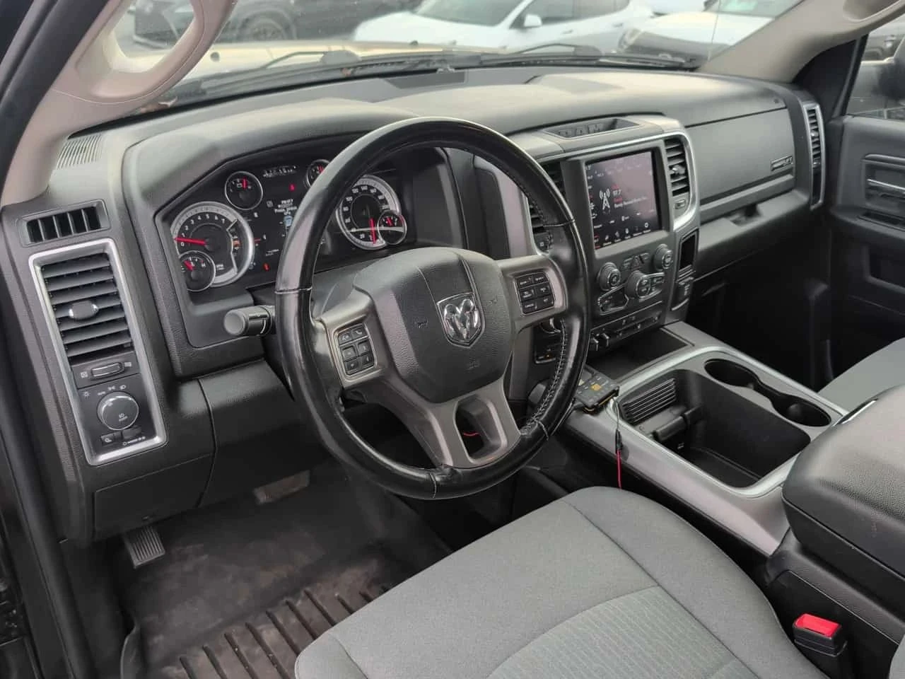 Dodge RAM 1500, снимка 5 - Автомобили и джипове - 56724383