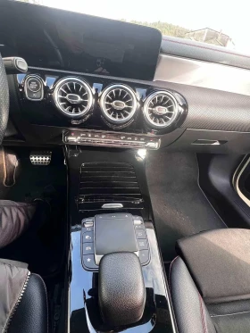 Mercedes-Benz CLA 200, снимка 13