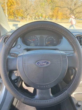 Ford Fiesta 5-врати, снимка 2