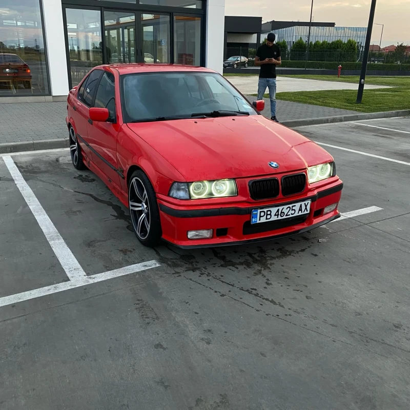 BMW 330, снимка 4 - Автомобили и джипове - 48592071