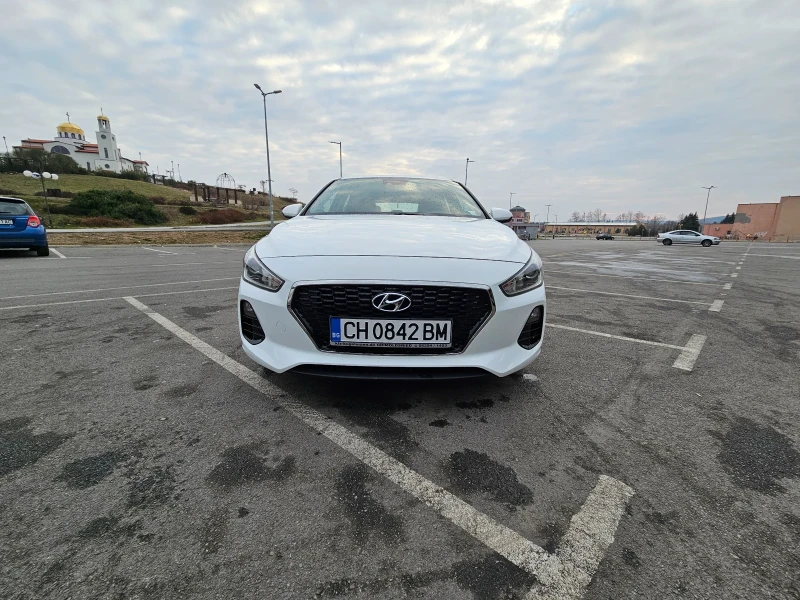 Hyundai I30 1.4i реални километри сервизна история, снимка 3 - Автомобили и джипове - 49348857