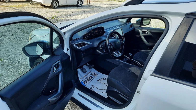 Peugeot 2008 1.2* * * STYLE* * * ЛУКС, снимка 9 - Автомобили и джипове - 52624458