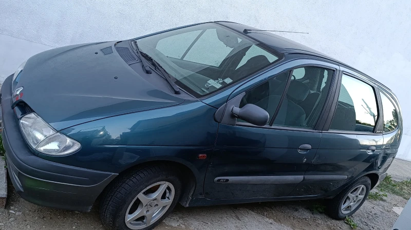 Renault Scenic, снимка 2 - Автомобили и джипове - 51516131