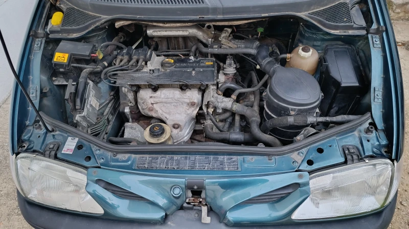 Renault Scenic, снимка 3 - Автомобили и джипове - 51516131