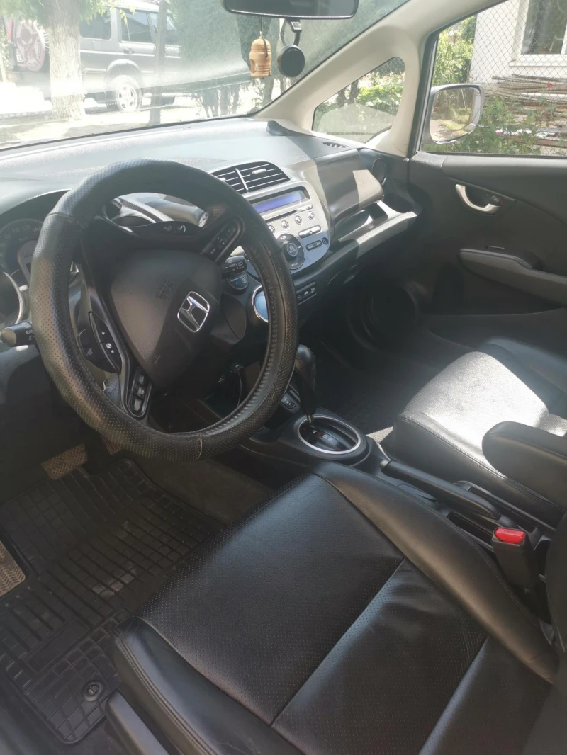 Honda Jazz, снимка 6 - Автомобили и джипове - 52223779