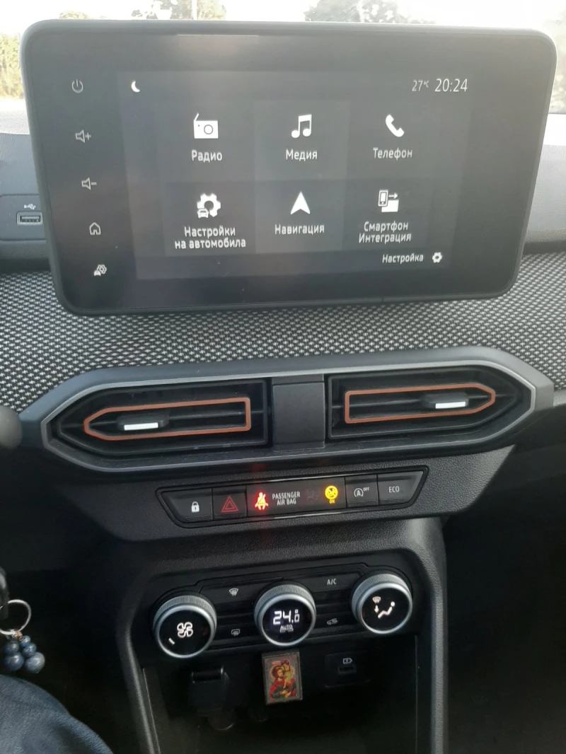 Dacia Sandero, снимка 2 - Автомобили и джипове - 52395403