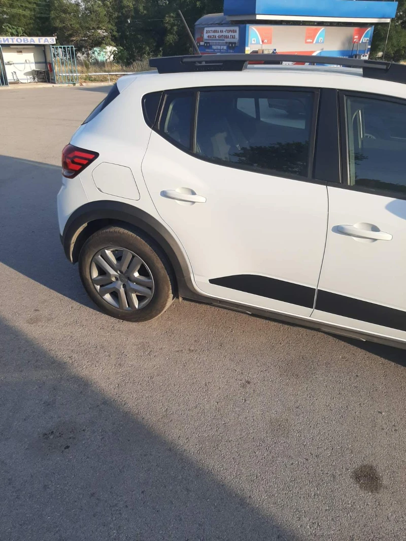 Dacia Sandero, снимка 13 - Автомобили и джипове - 52395403