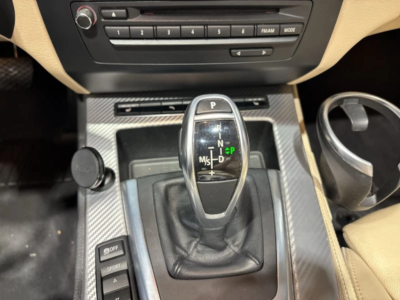 BMW Z4 sDrive35is* Roadster* RWD* АвтоКредит* (ЦЕНА ДО БГ, снимка 8 - Автомобили и джипове - 52550537