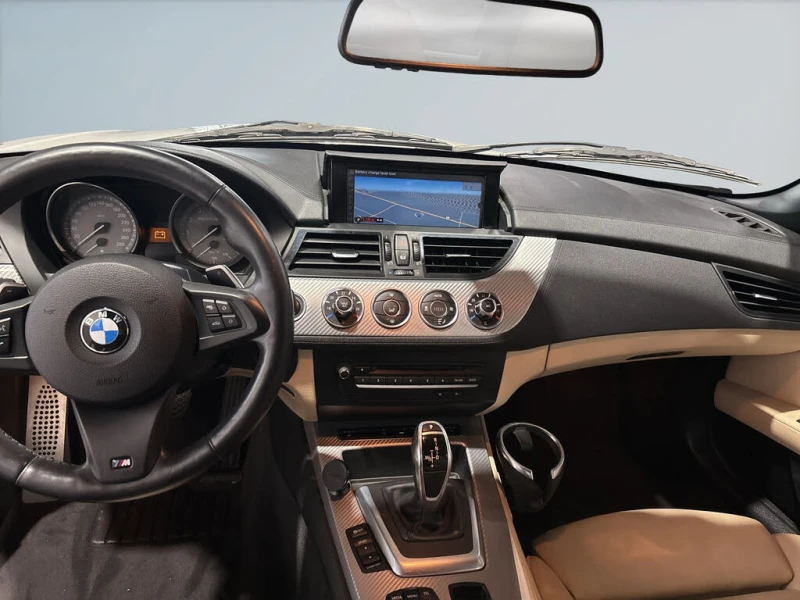 BMW Z4 sDrive35is* Roadster* RWD* АвтоКредит* (ЦЕНА ДО БГ, снимка 6 - Автомобили и джипове - 52550537