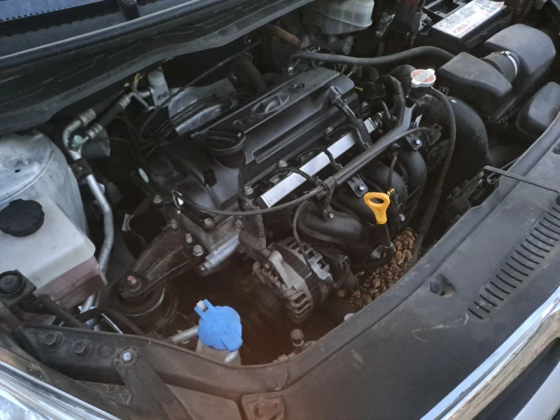 Hyundai I20 1.3i  SPEZIALL, снимка 12 - Автомобили и джипове - 53283731