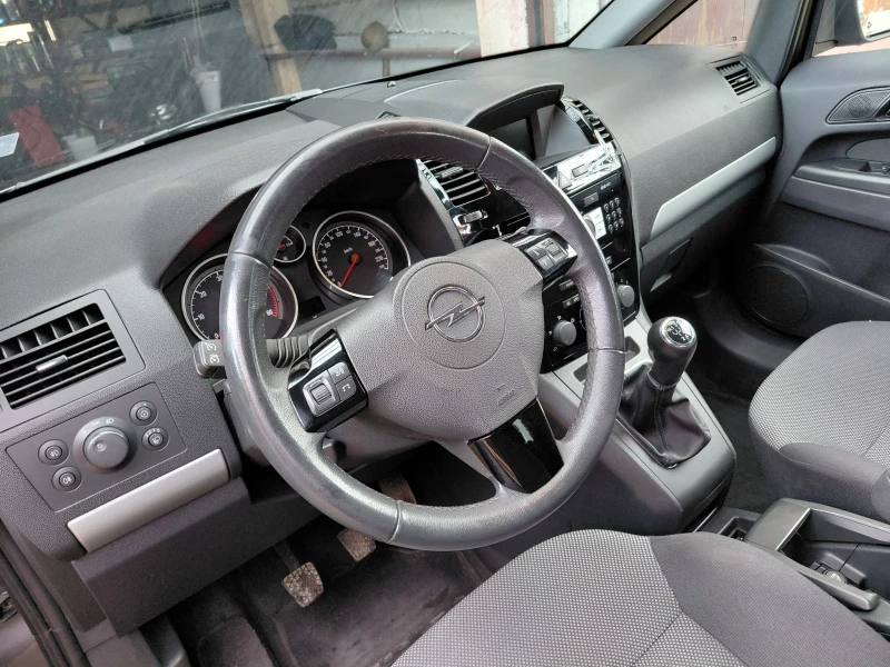 Opel Corsa, снимка 4 - Автомобили и джипове - 53300759