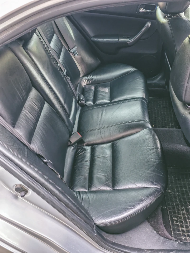 Honda Accord 2.4 executive+ , снимка 6 - Автомобили и джипове - 53485530