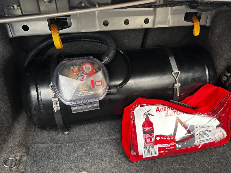 Honda Accord 2.4 executive+ , снимка 8 - Автомобили и джипове - 53485530