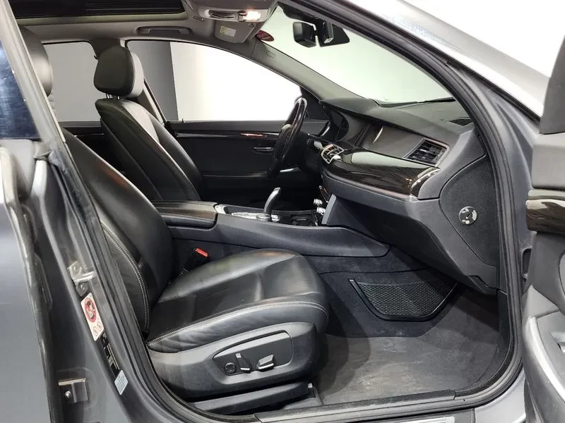 BMW 5 Gran Turismo 20d ED Edition, снимка 11 - Автомобили и джипове - 53035704