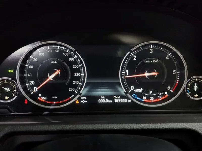 BMW 5 Gran Turismo 20d ED Edition, снимка 8 - Автомобили и джипове - 53035704