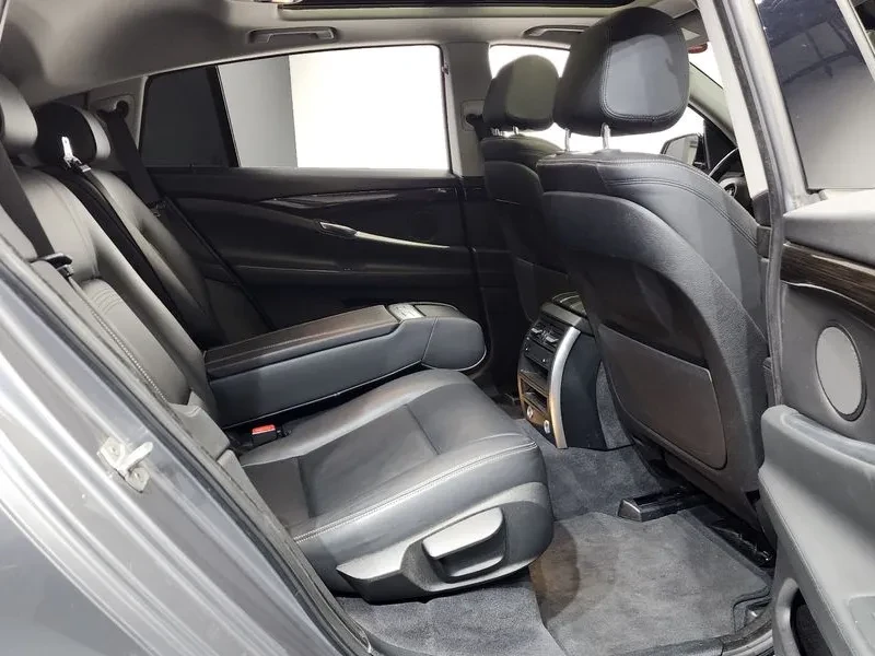 BMW 5 Gran Turismo 20d ED Edition, снимка 12 - Автомобили и джипове - 53035704