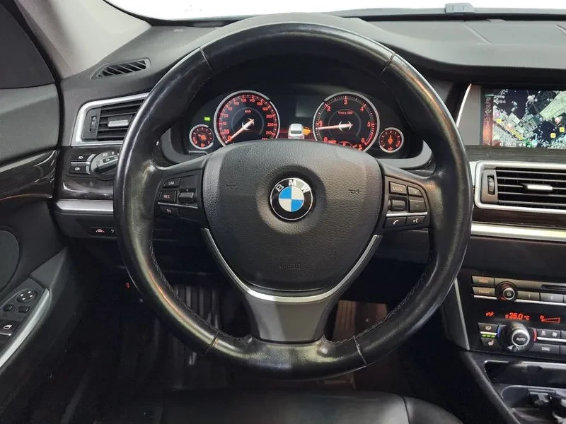 BMW 5 Gran Turismo 20d ED Edition, снимка 13 - Автомобили и джипове - 53035704