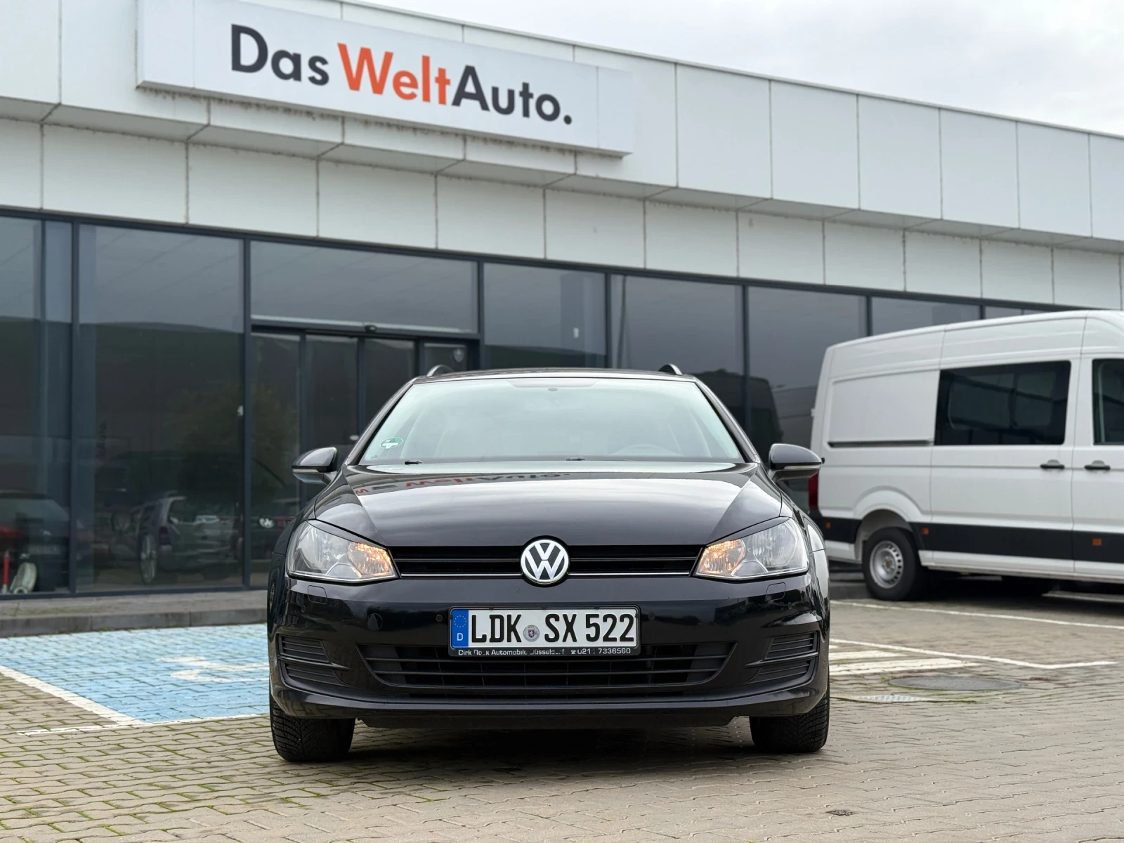 VW Golf 1.6TDI* НАВИ* КОЖА* МАСАЖ* ГЕРМАНИЯ* КАТО НОВА* * , снимка 1