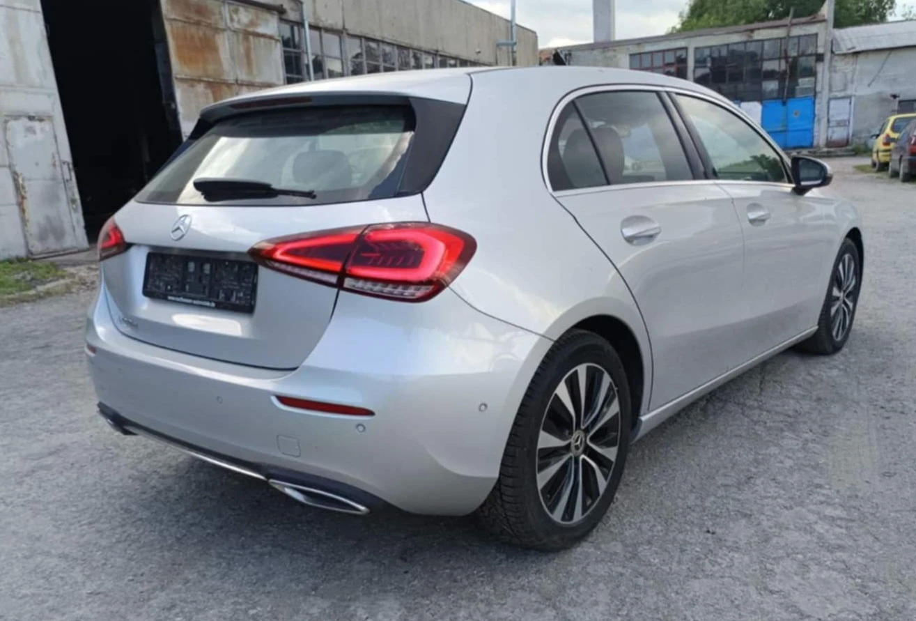 Mercedes-Benz A 180 Euro 6 * 57 000 km * LED - изображение 3